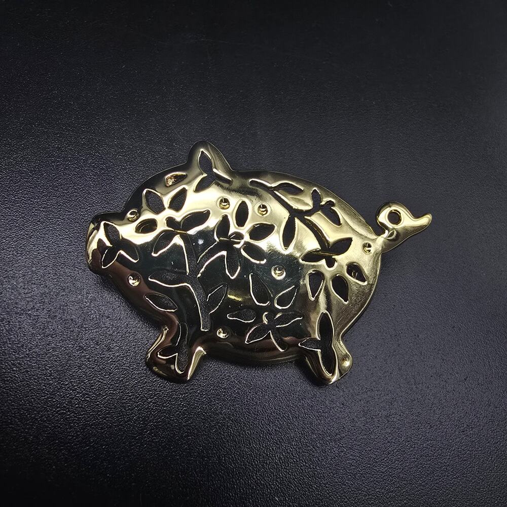 Danecraft Gold Tone FIligree Pig Brooch Farm Animal Jewelry